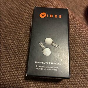 Vibe Hi-Fidelity Earplugs - White and Clear